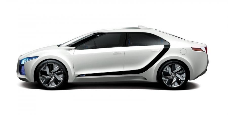  Hyundai Blue2 Fuel-Cell Concept 2011 года  (фото 4 из 31)